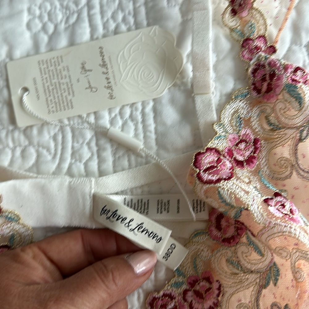 For Love And Lemons Siena Ruffle Bra 38D NWT Cream Roses Embroidered Lingerie - Picture 3 of 5